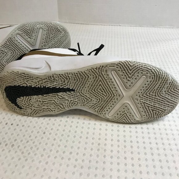 NIKE BOYS TEMA HUSTLE BASKETBALL SHOES SIZE 7Y - Picture 4 of 10